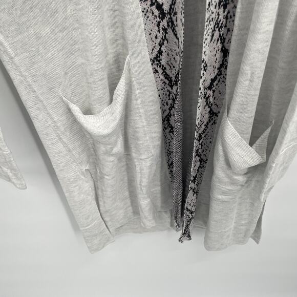 EVEREVE NWT Peyton Jensen Jayda Gray Duster Cardigan with Snake Trim // XS - Picture 3 of 14